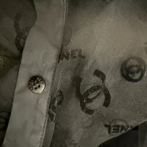 AUTHENTIC CHANEL LOGO BLOUSE SIZE M - Picture 12 of 12